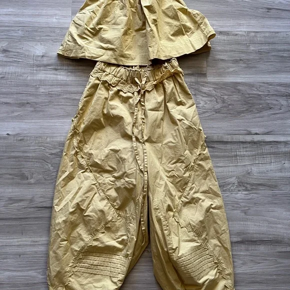 Free People Beach Life Set - Picture 6 of 7